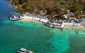 Hotel Bora Bora Cartagena  4*